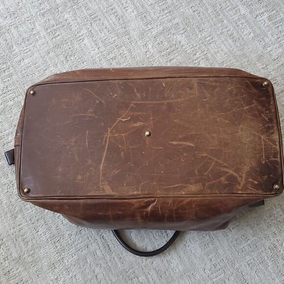 Moore and Giles | Leather Benedict Weekend Bag - Picture 9 of 13